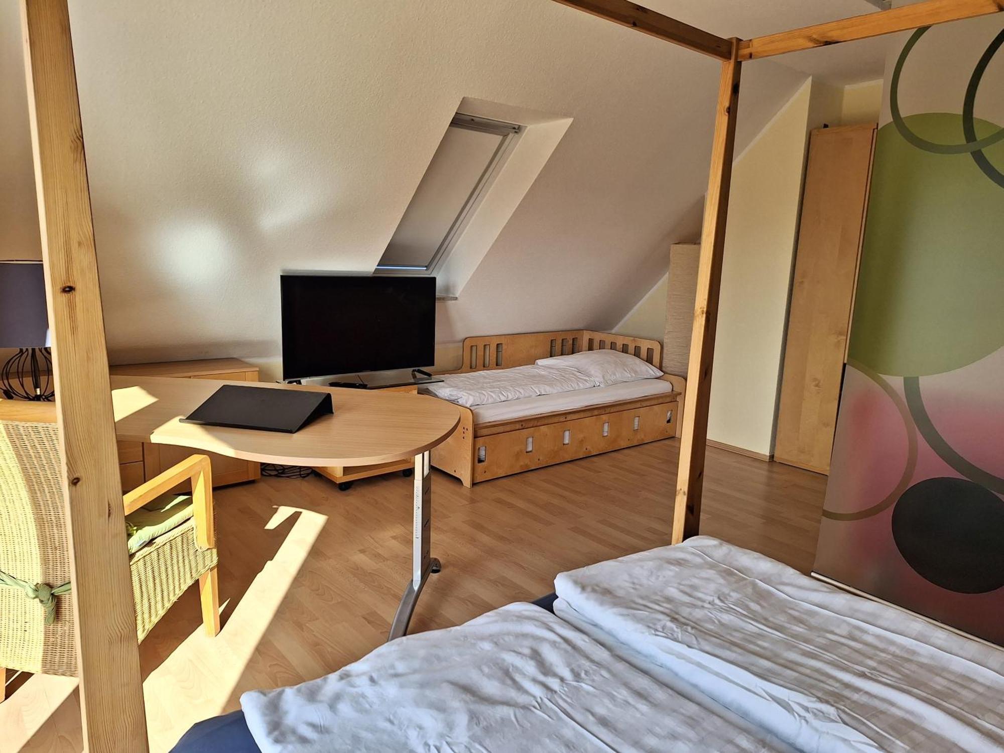 Messeapartment, Messezimmer Sehnde Ngoại thất bức ảnh