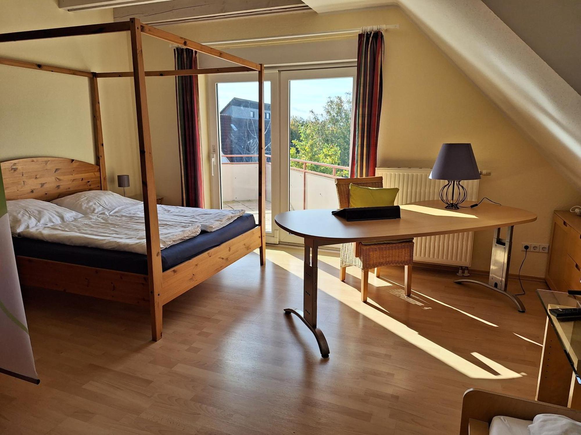 Messeapartment, Messezimmer Sehnde Ngoại thất bức ảnh